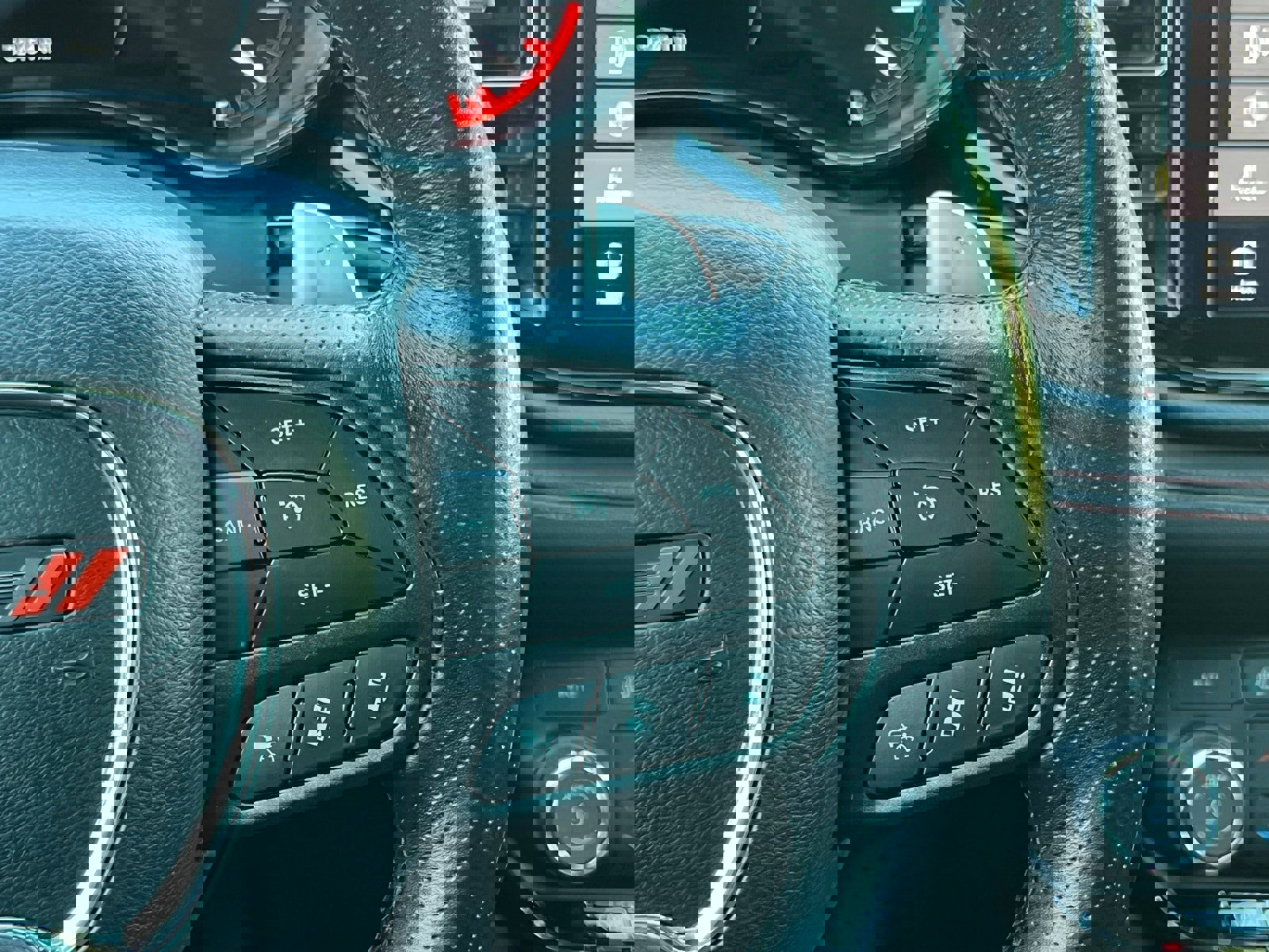 Used 2024 Dodge Durango GT image 31