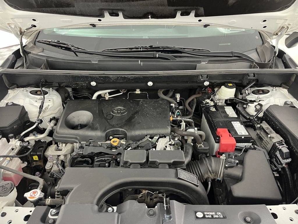 Used 2021 Toyota RAV4 XLE Premium image 21