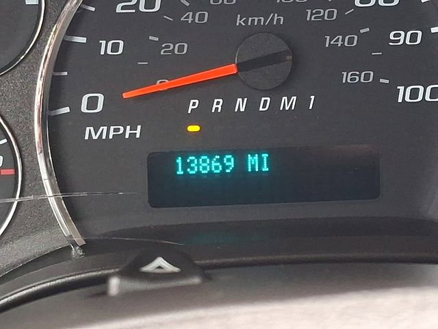 Used 2024 Chevrolet Express 2500 w/ Driver Convenience Package image 18