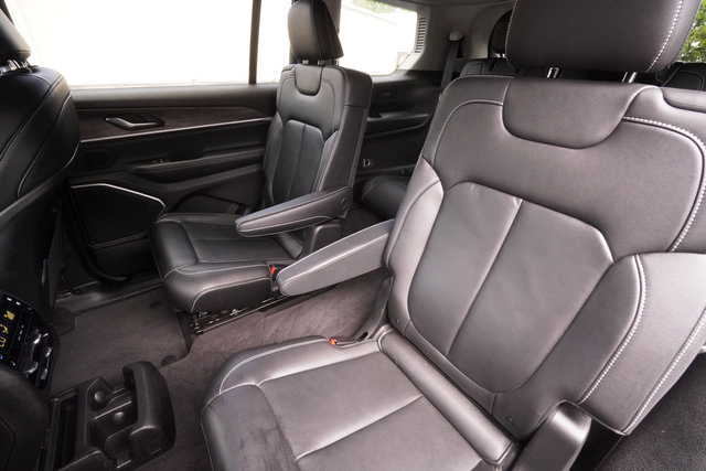Used 2021 Jeep Grand Cherokee L Limited RWD image 25