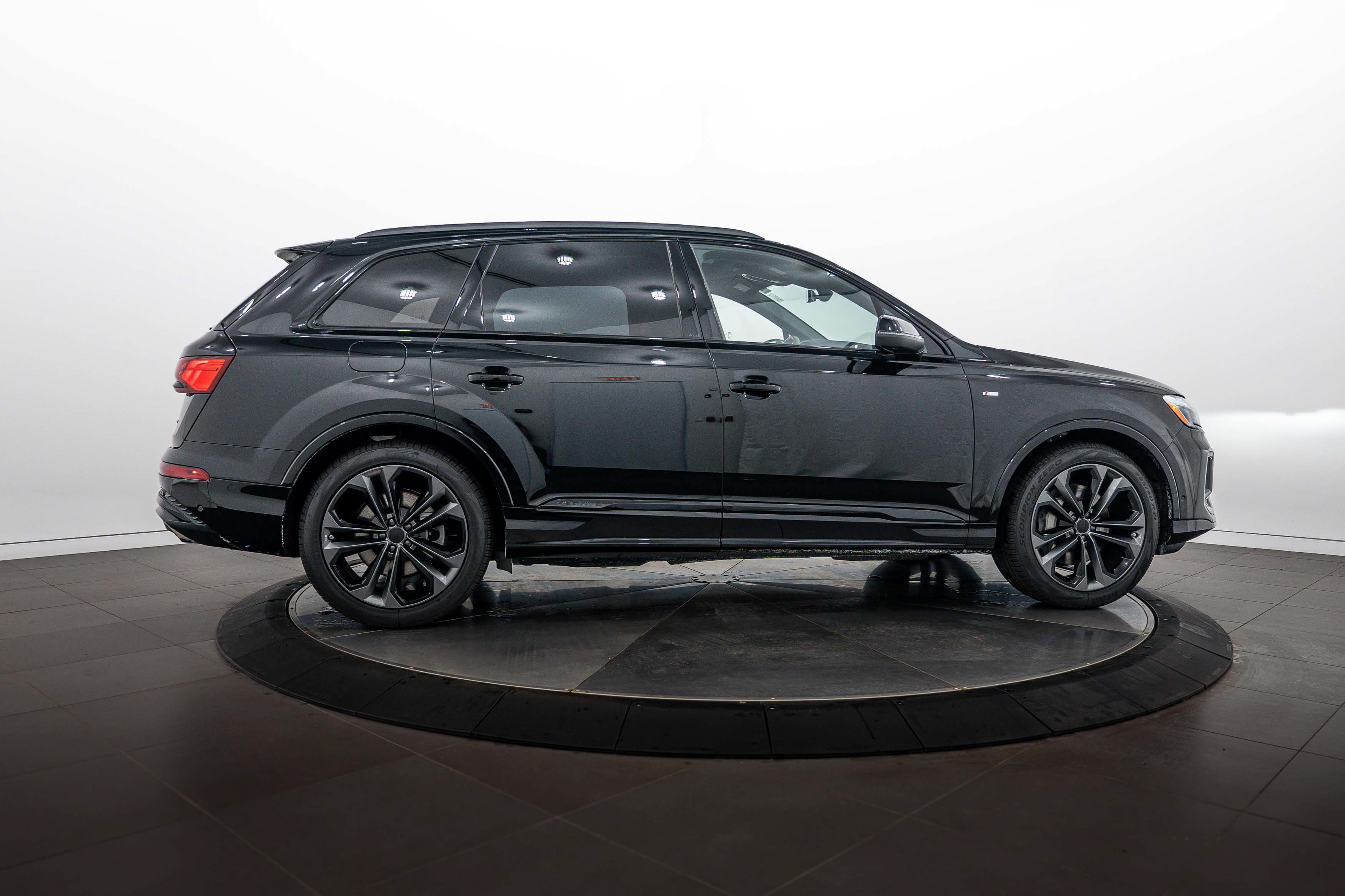 New 2026 Audi Q7 3.0T Prestige AWD/4WD image 3