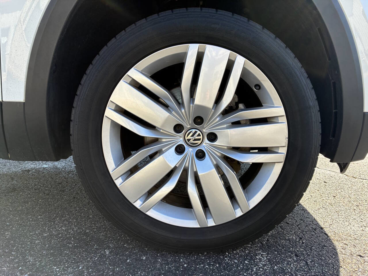Used 2019 Volkswagen Atlas SE image 41