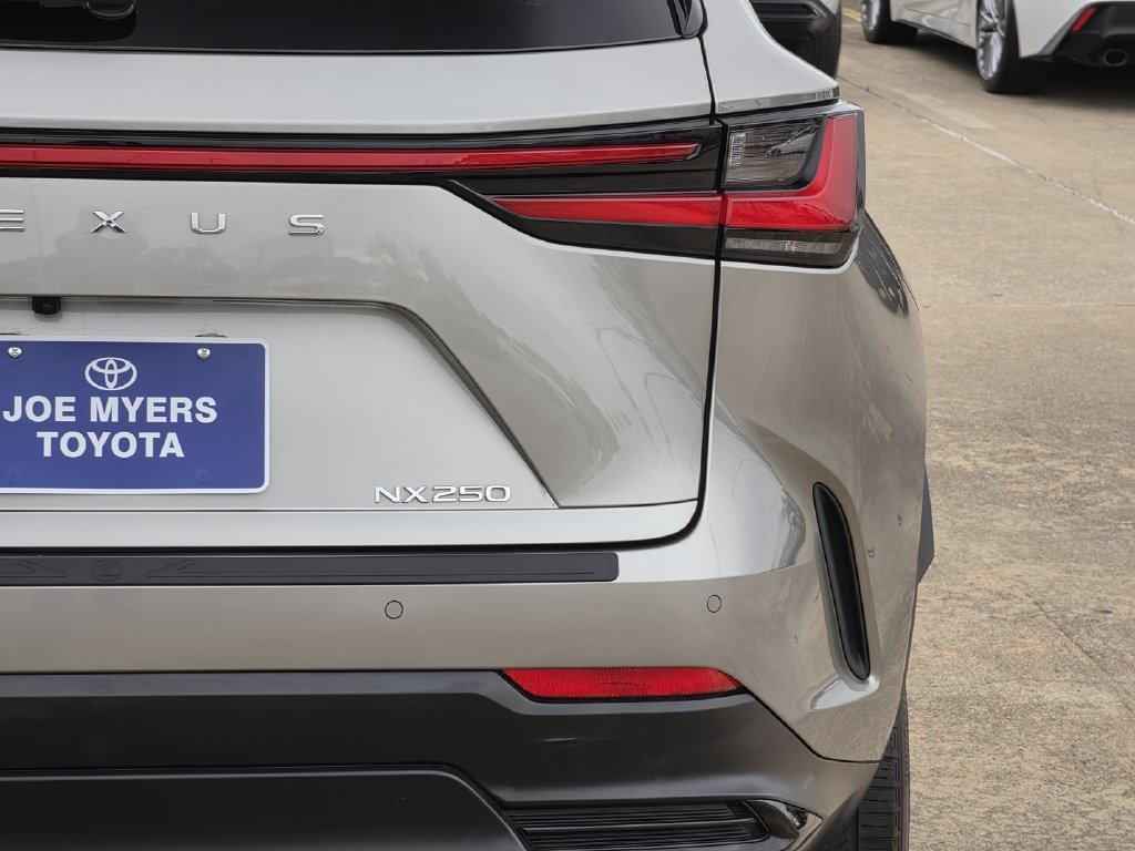 Used 2024 Lexus NX 250 FWD w/ Cold Area Package image 9