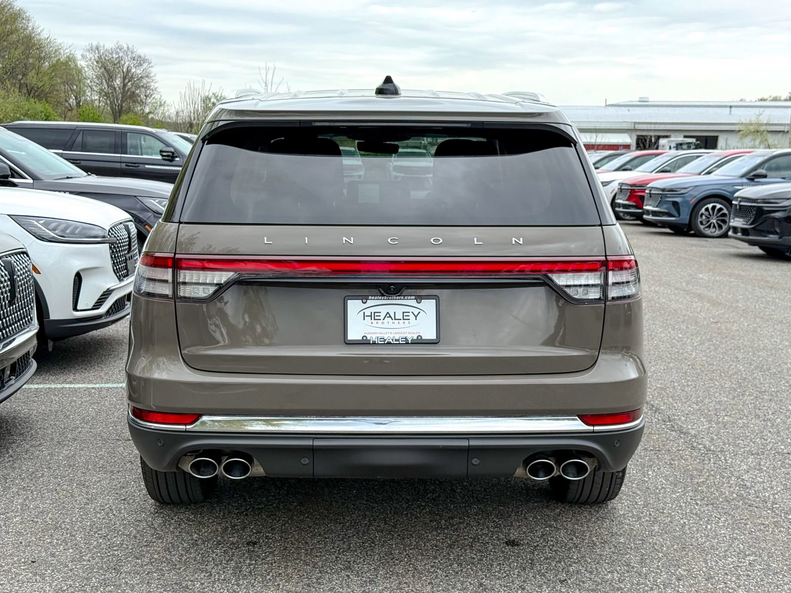 Used 2025 Lincoln Aviator AWD w/ Equipment Group 101A image 5