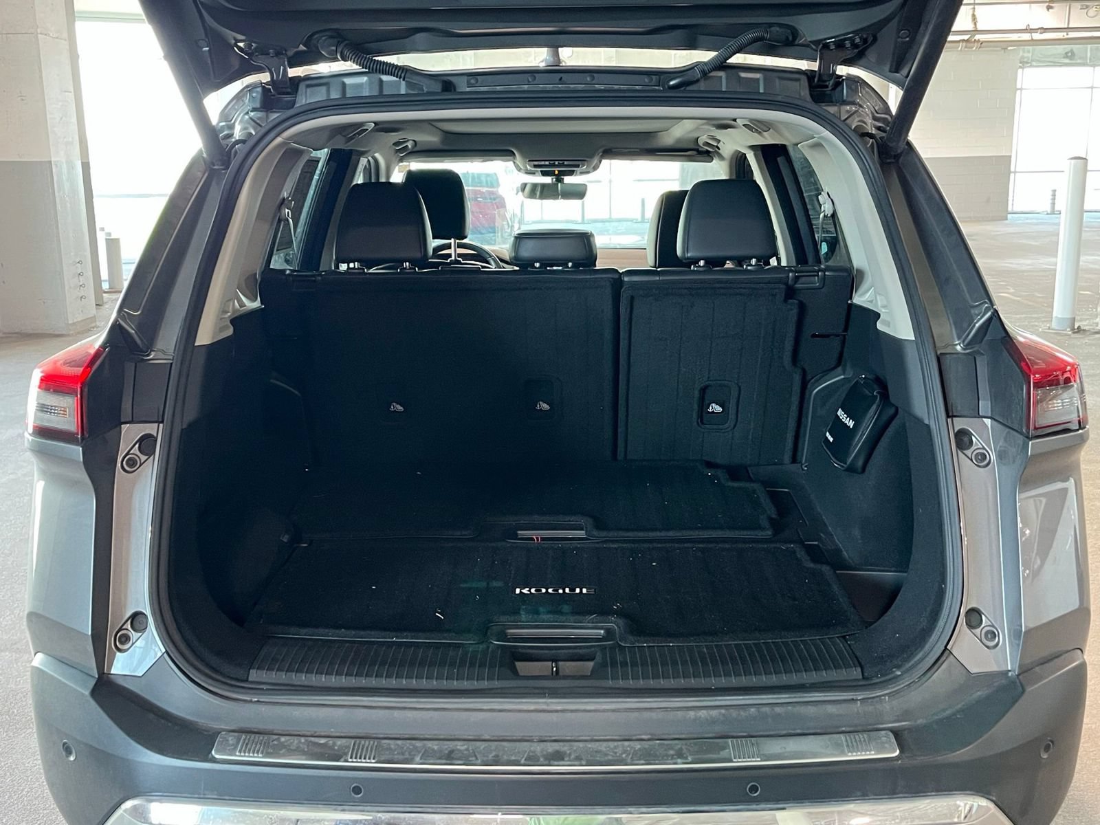 Used 2023 Nissan Rogue Platinum w/ Platinum Premium Package AWD/4WD image 10