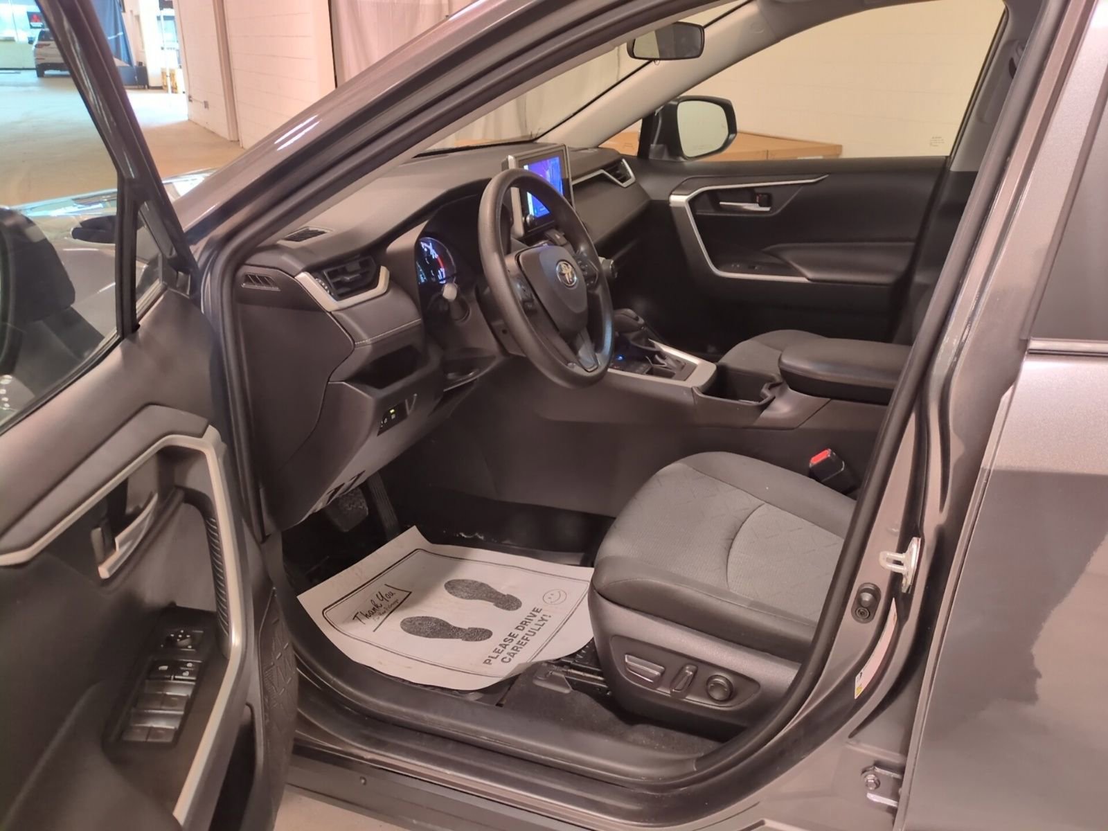 Used 2023 Toyota RAV4 XLE image 15