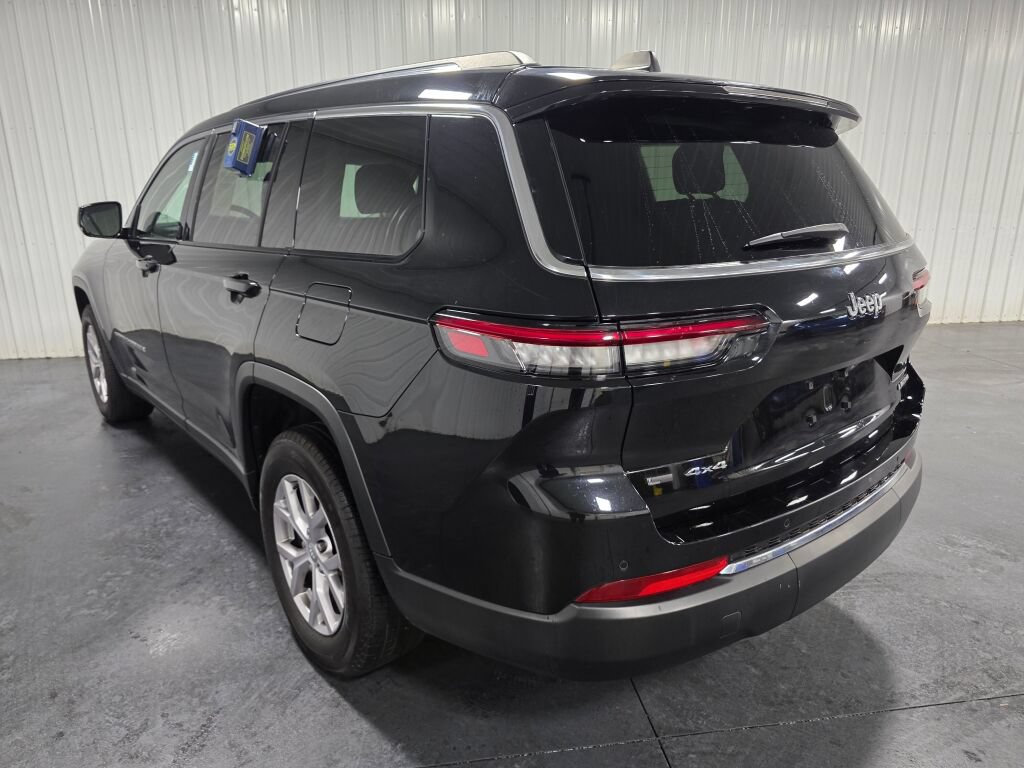 Used 2021 Jeep Grand Cherokee L Limited AWD/4WD image 3