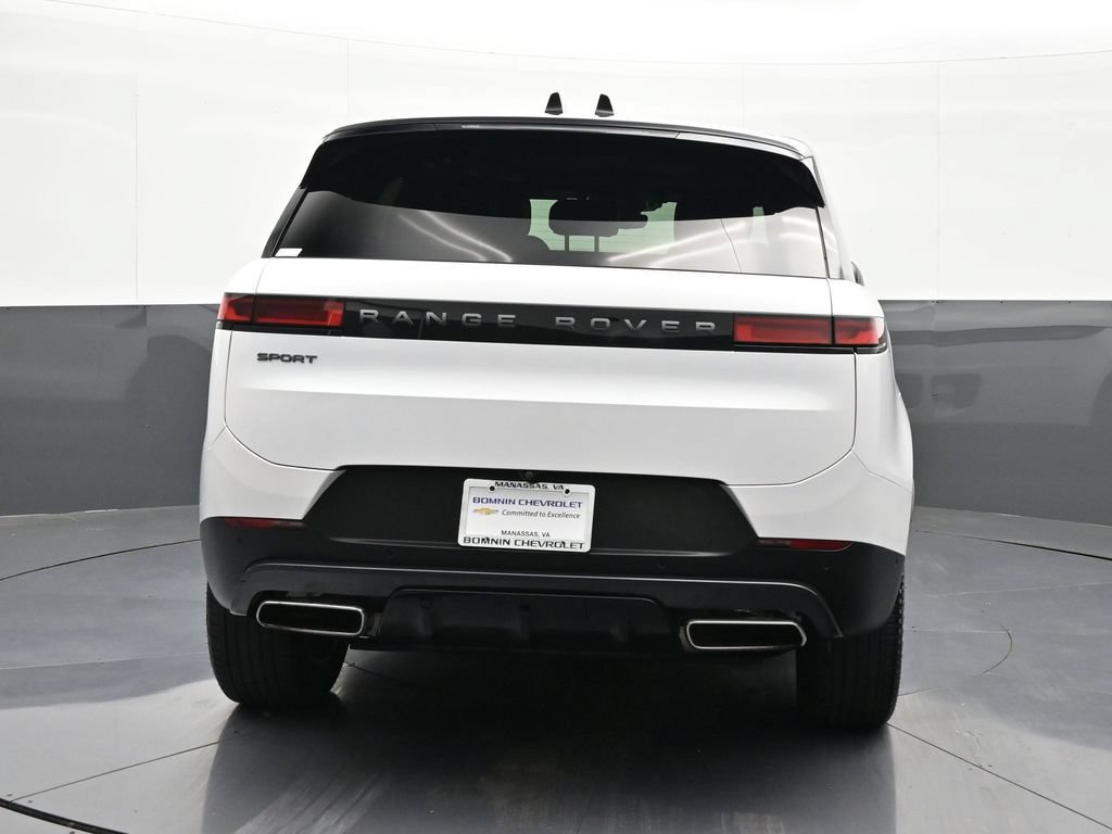 Used 2024 Land Rover Range Rover Sport SE AWD/4WD image 4