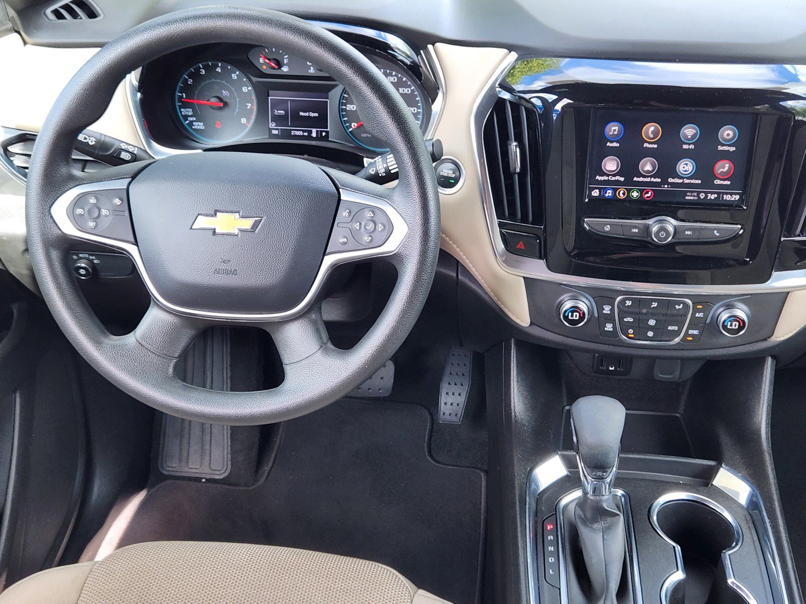 Used 2023 Chevrolet Traverse LS FWD image 9