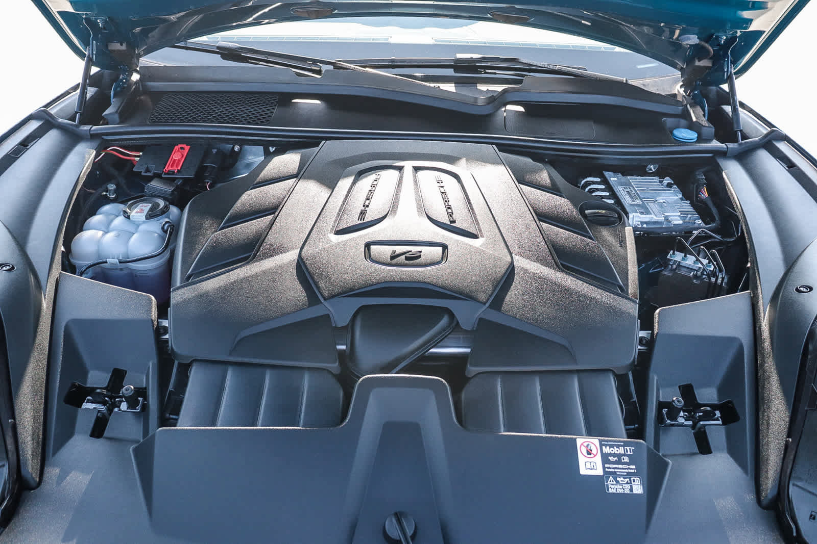 Used 2025 Porsche Cayenne Coupe image 43