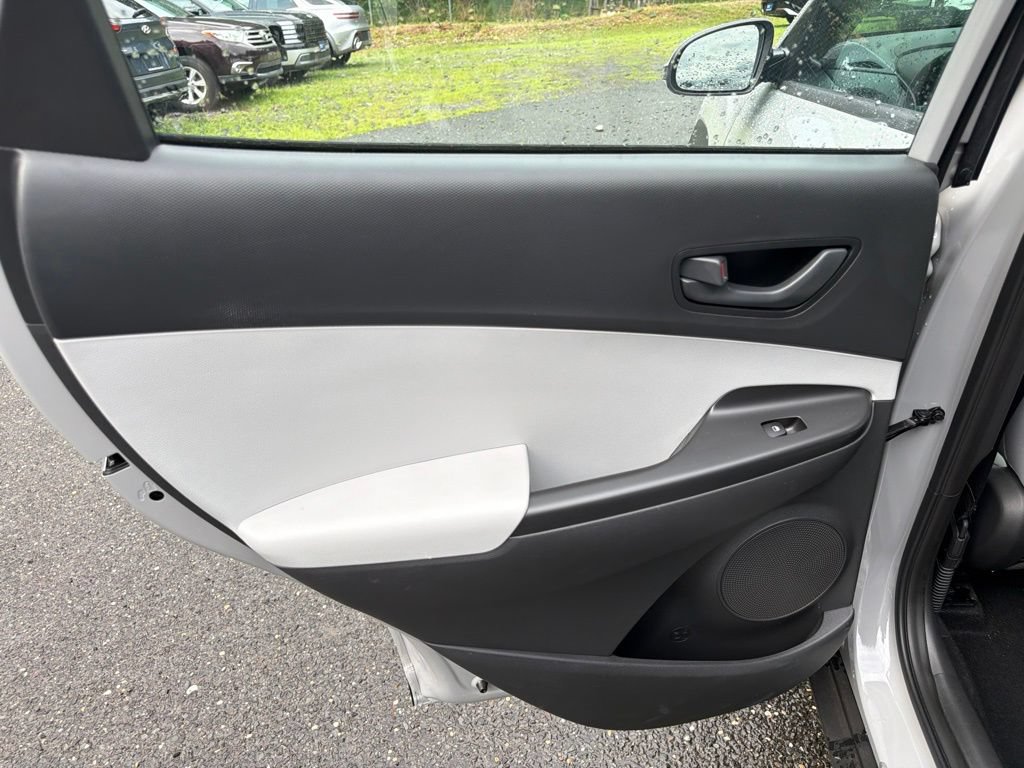 Certified 2023 Hyundai Kona SE AWD/4WD image 15