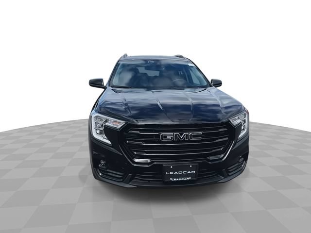 Used 2024 GMC Terrain SLT w/ Elevation Edition AWD/4WD image 3
