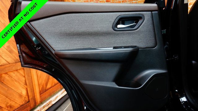 Used 2022 Nissan Rogue SV image 40