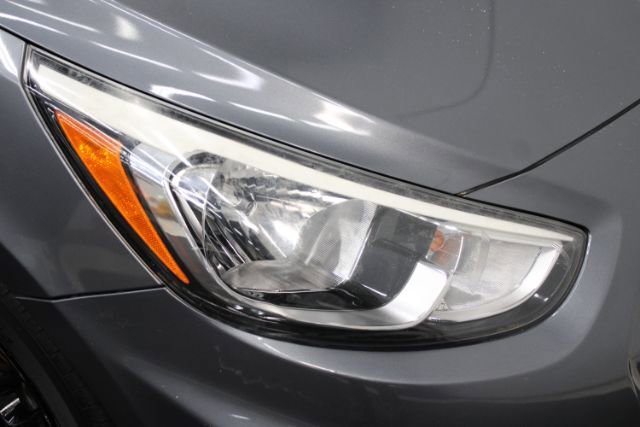 Used 2016 Hyundai Accent SE FWD image 22