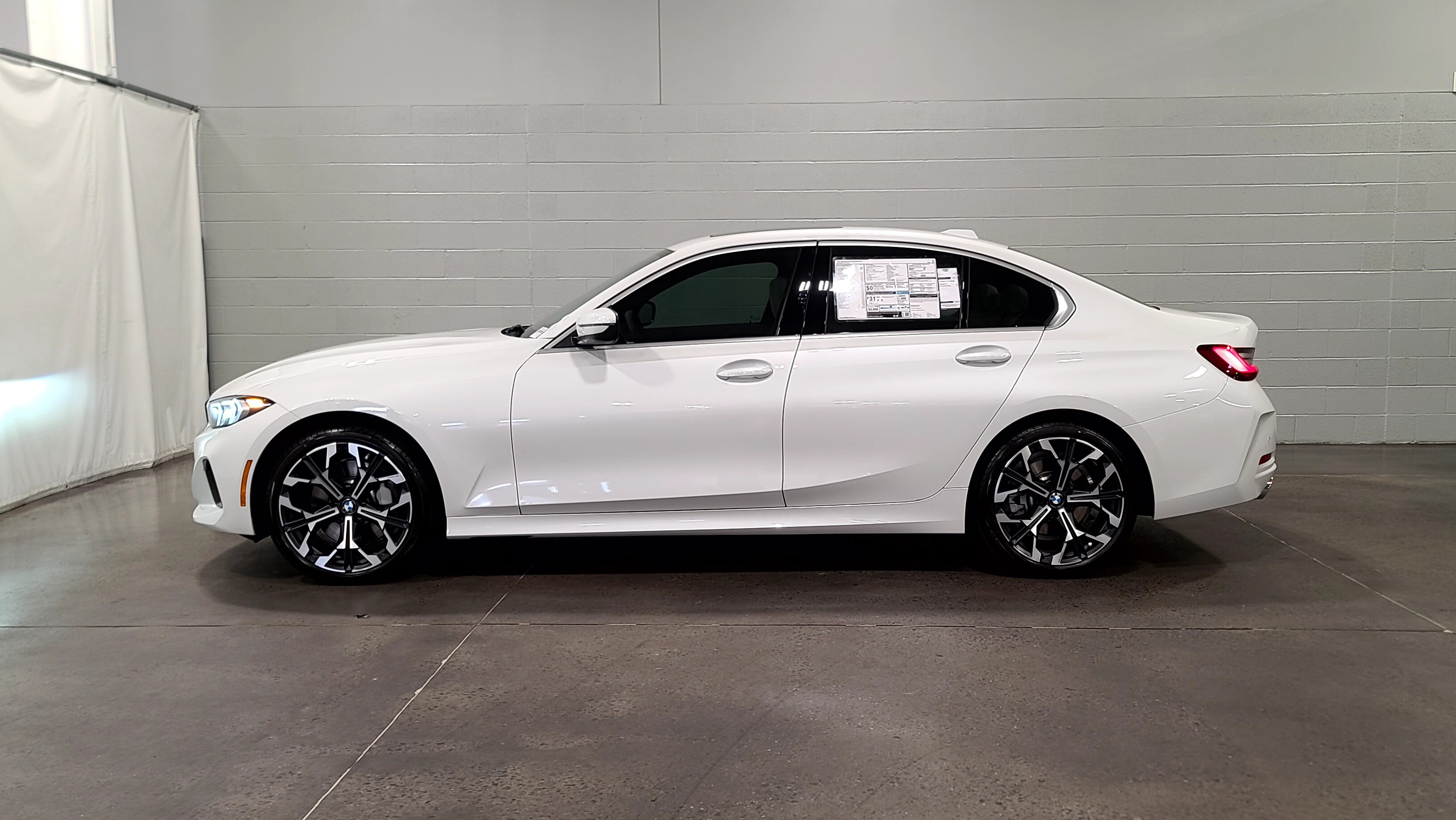 Used 2026 BMW 330i Sedan w/ Premium Package RWD image 5