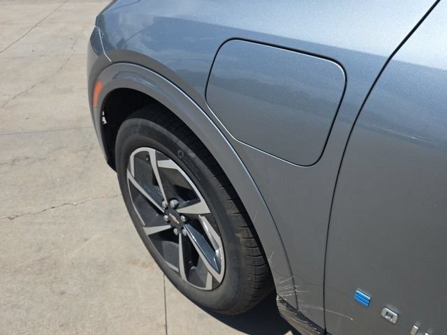 Used 2024 Chevrolet Equinox EV LT FWD image 10