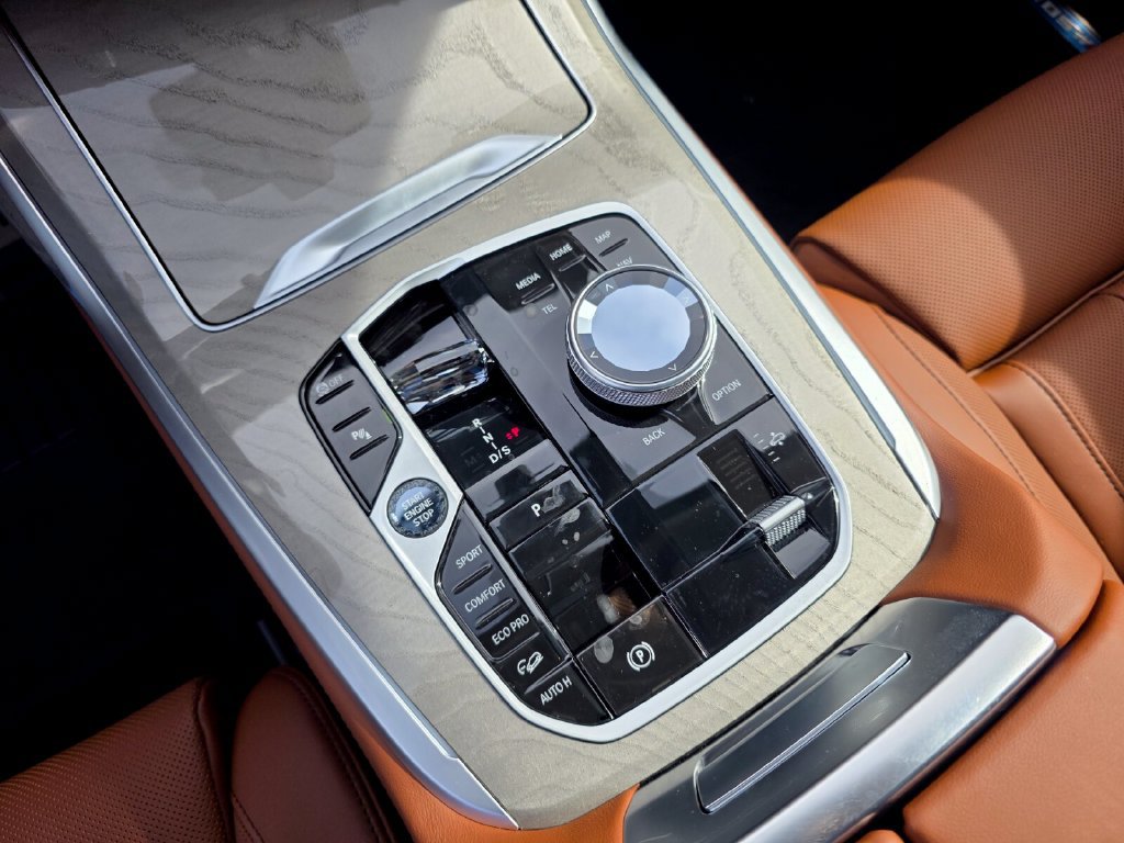 New 2027 BMW X7 M60i AWD/4WD image 16