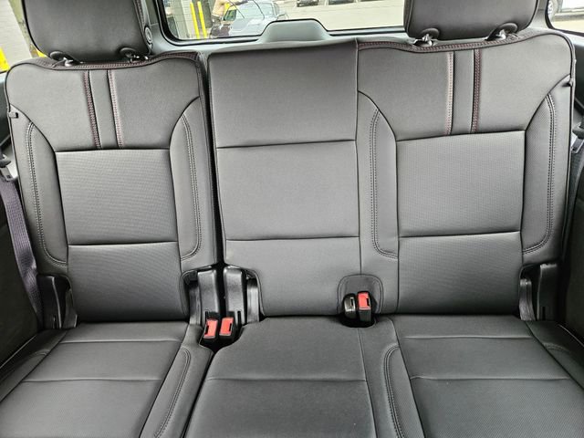 Used 2022 Chevrolet Suburban RST w/ Sport Performance Package AWD/4WD image 16