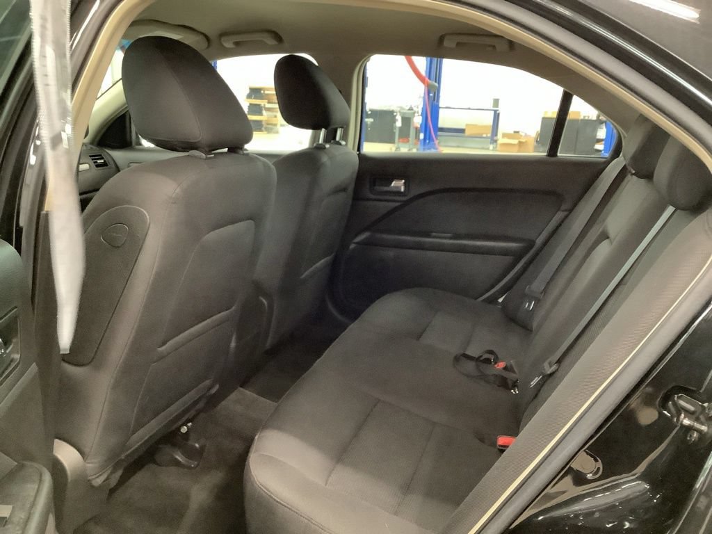 Used 2010 Ford Fusion SE FWD image 11