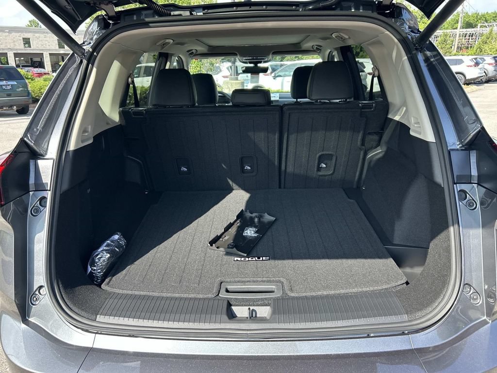 New 2026 Nissan Rogue Dark Armor AWD/4WD image 14
