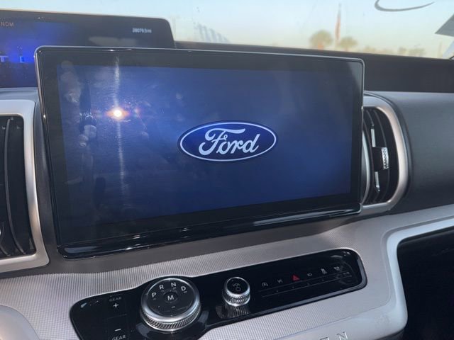 Used 2025 Ford Expedition Active image 11