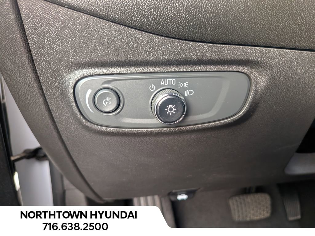 Used 2022 Chevrolet Equinox LT image 29
