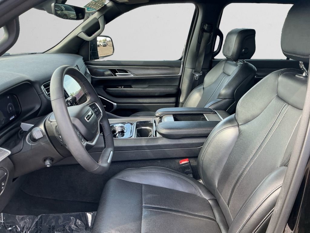 Used 2024 Jeep Wagoneer Series II image 9