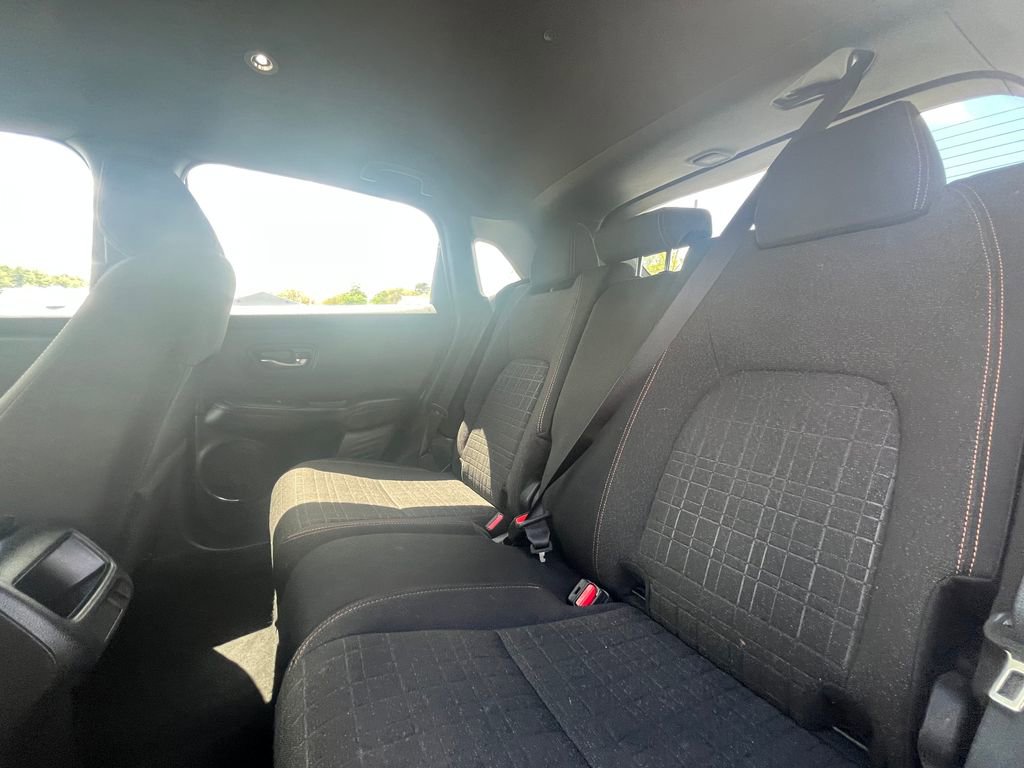 Used 2025 Honda HR-V Sport image 15