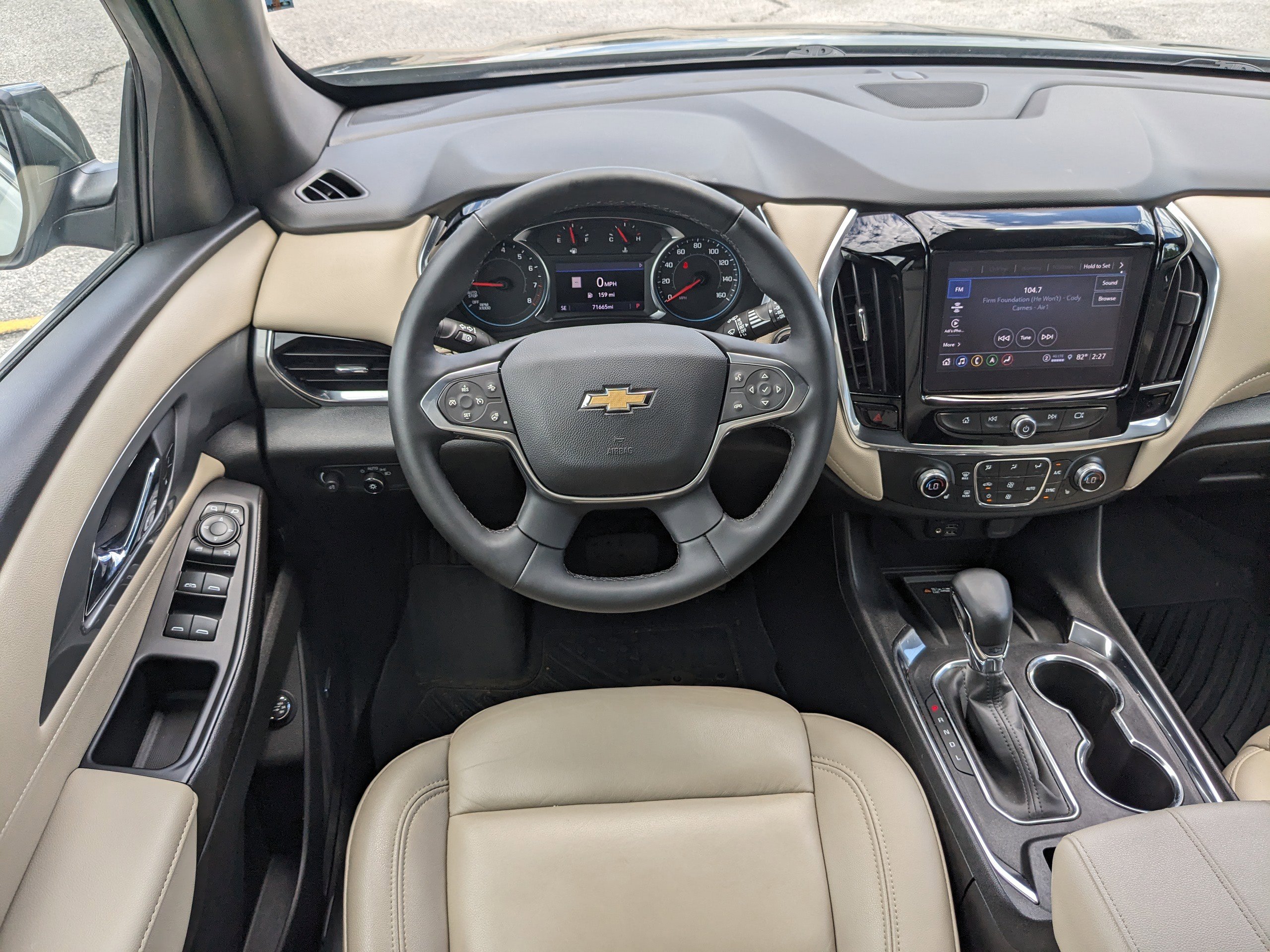 Used 2023 Chevrolet Traverse LT w/ LT Premium Package image 18