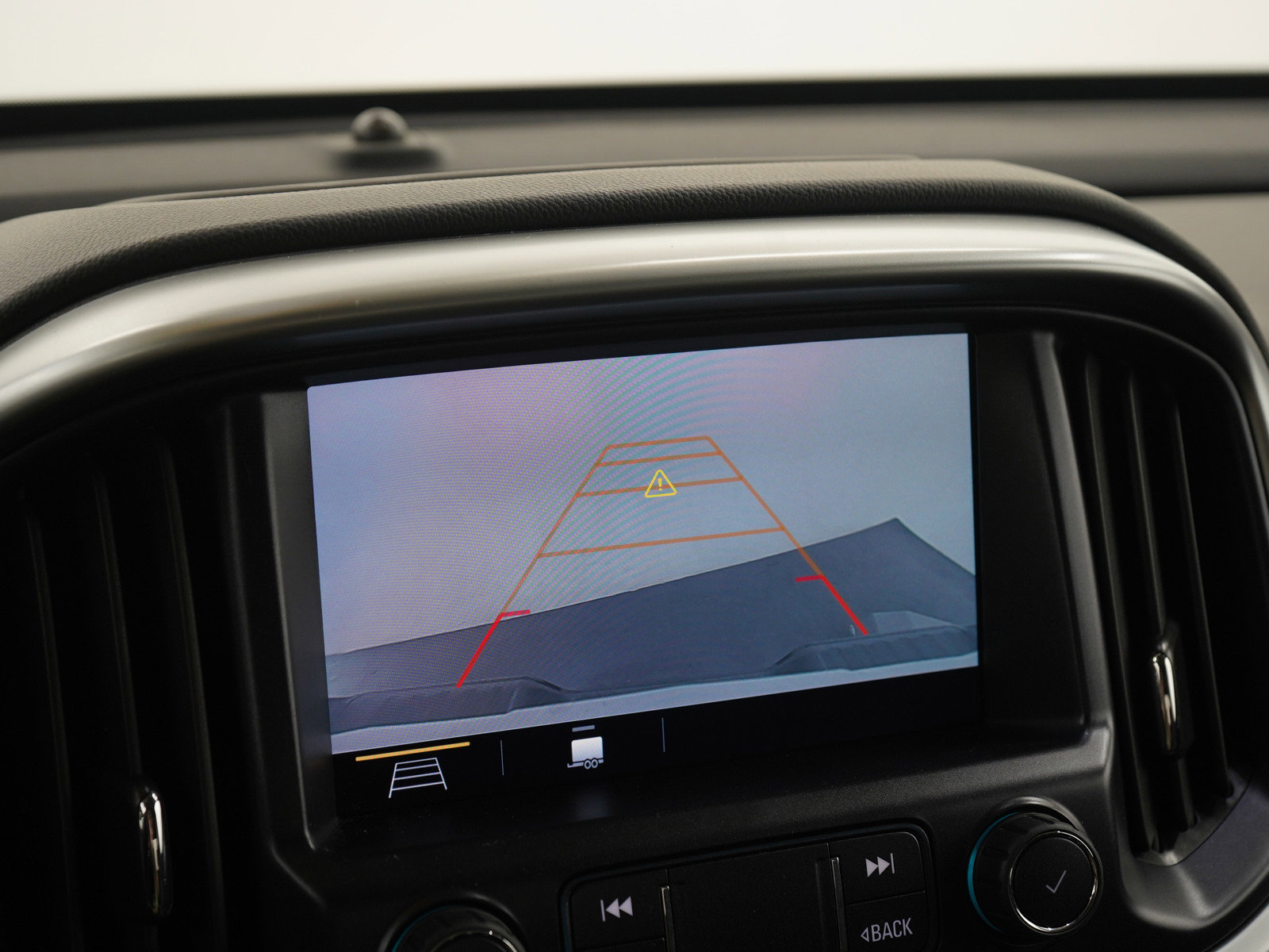 Used 2020 Chevrolet Colorado LT w/ Colorado RST Special Edition image 22