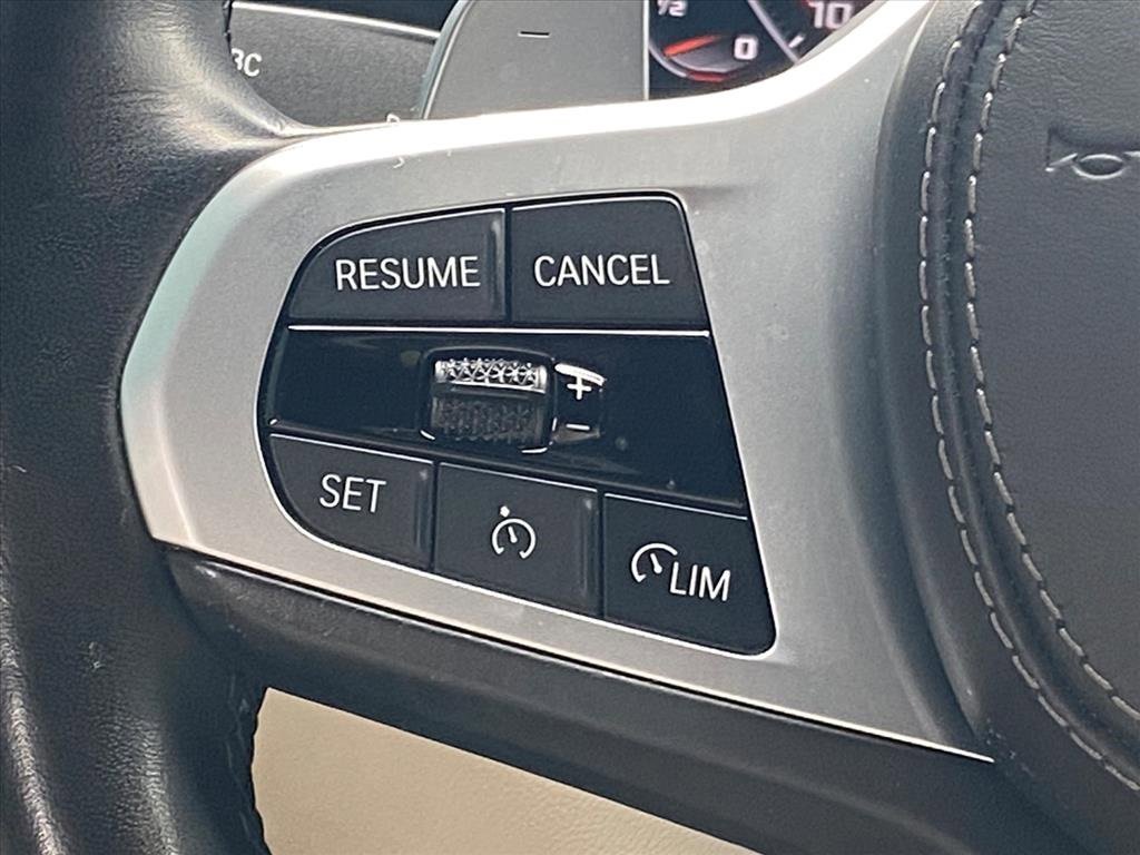 Used 2022 BMW X5 M50i w/ Executive Package image 8