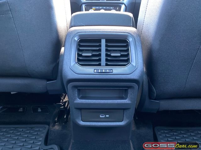 Used 2023 Volkswagen Taos SE w/ Panoramic Sunroof Package image 22