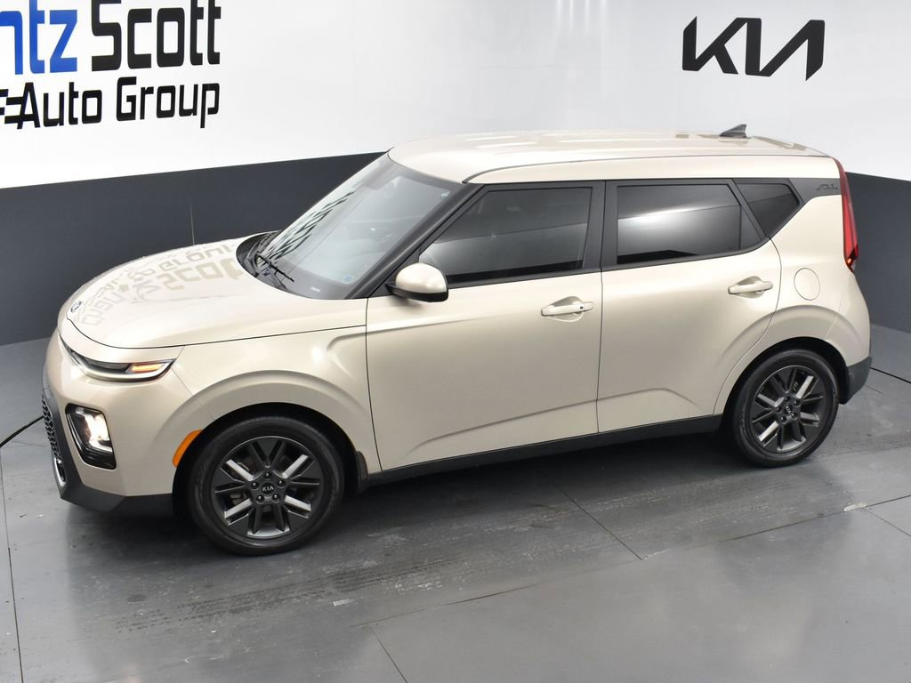 Used 2020 Kia Soul EX image 18
