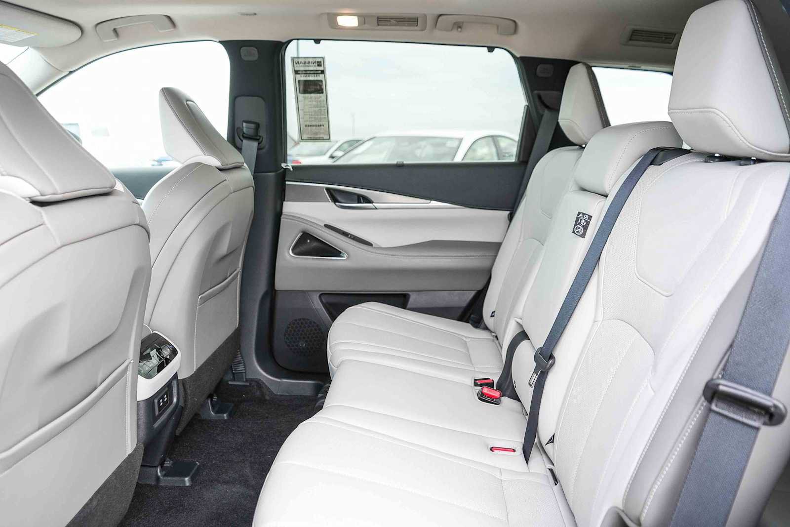 Used 2026 INFINITI QX60 Luxe w/ Cargo Package FWD image 19