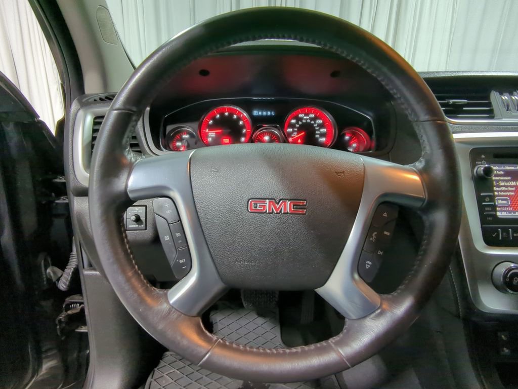 Used 2015 GMC Acadia SLE image 39