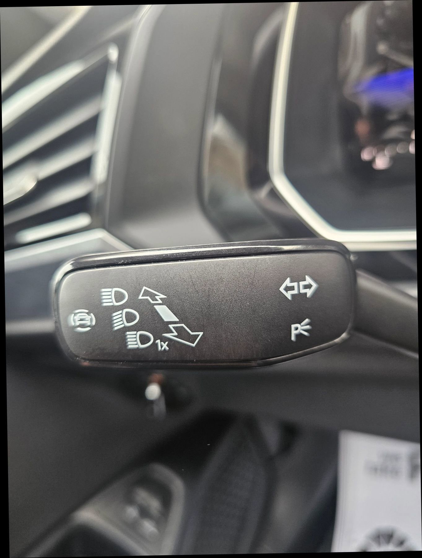 Used 2023 Volkswagen Jetta SE FWD image 17