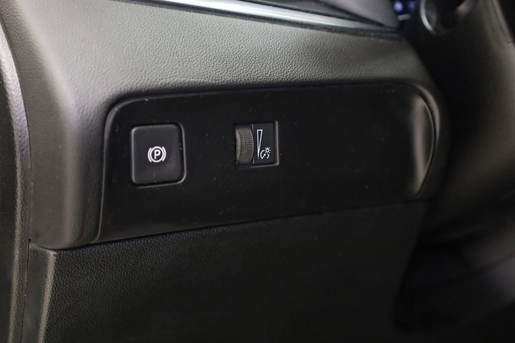 Used 2024 Buick Enclave Essence w/ Technology Package FWD image 14