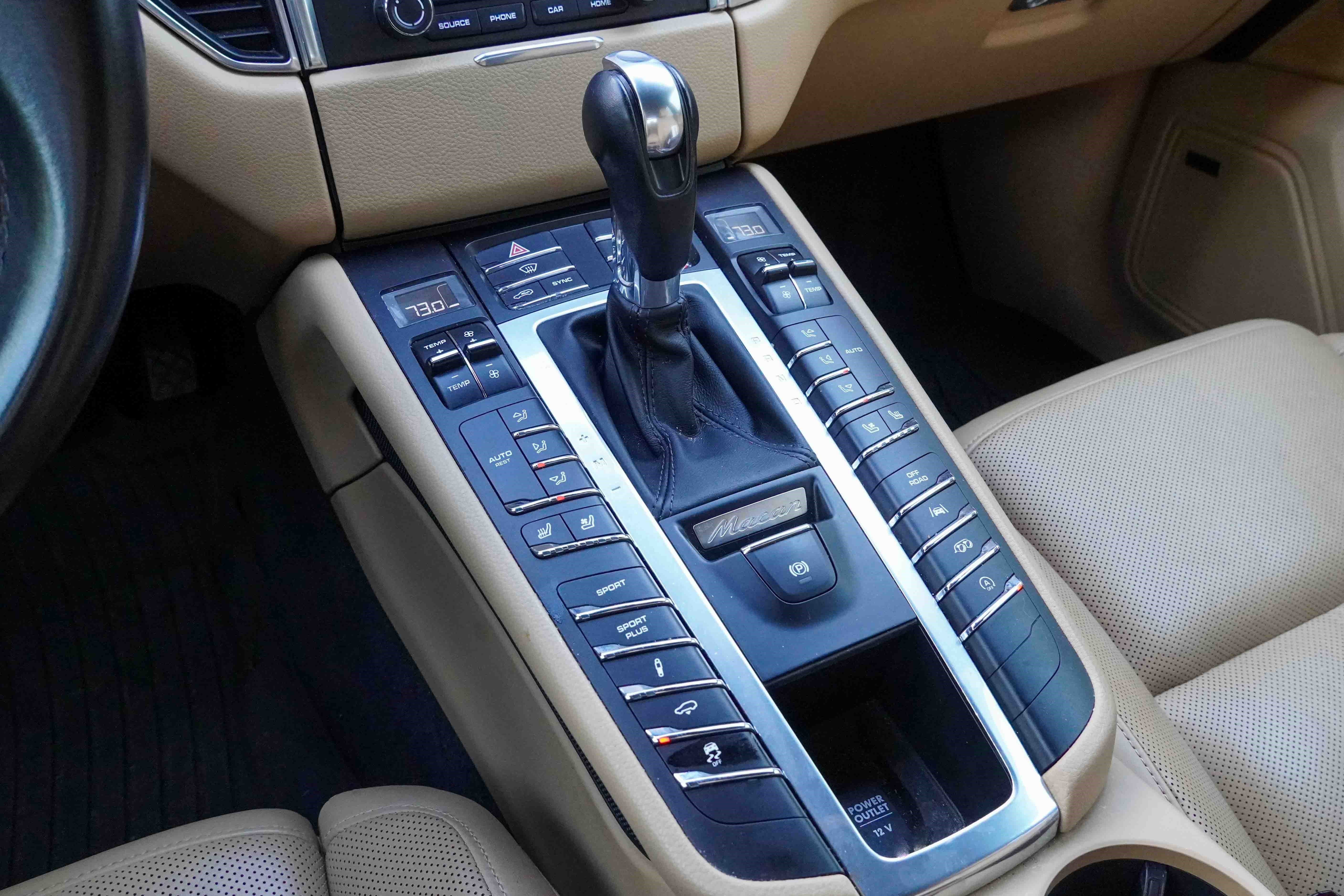 Used 2018 Porsche Macan Sport Edition image 27