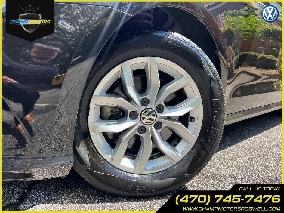 Used 2018 Volkswagen Passat 2.0T S image 3