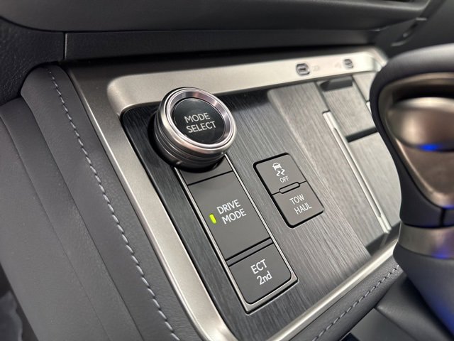 Used 2025 Lexus GX 550 w/ Cold Area Package image 29