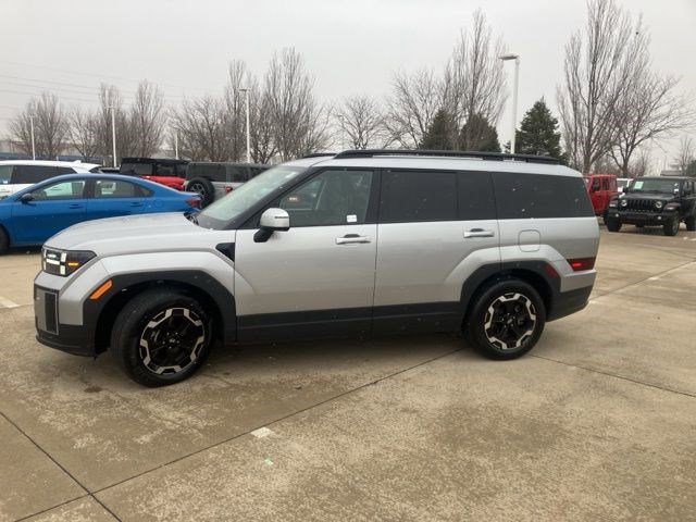 Used 2025 Hyundai Santa Fe SEL image 3