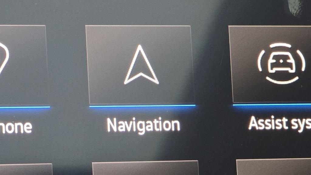 Used 2022 Volkswagen Taos SE w/ Panoramic Sunroof Package image 5