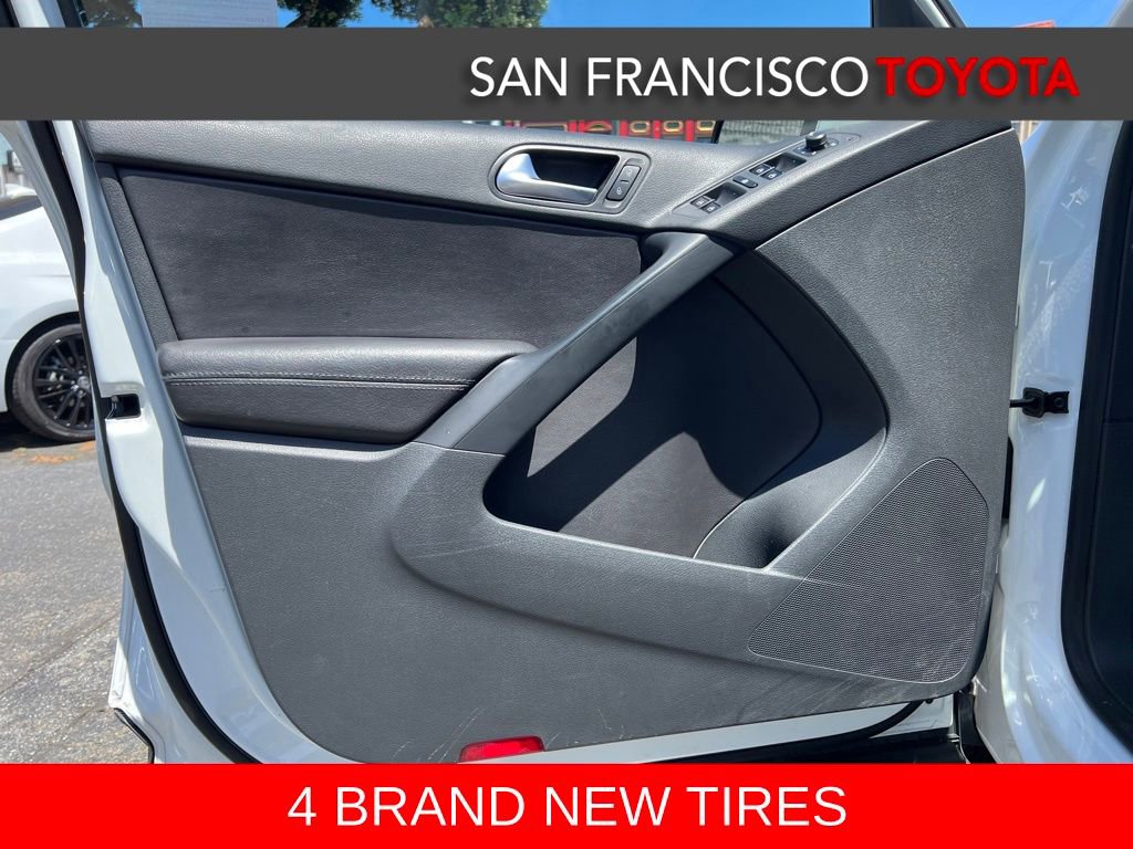 Used 2016 Volkswagen Tiguan SE AWD/4WD image 34
