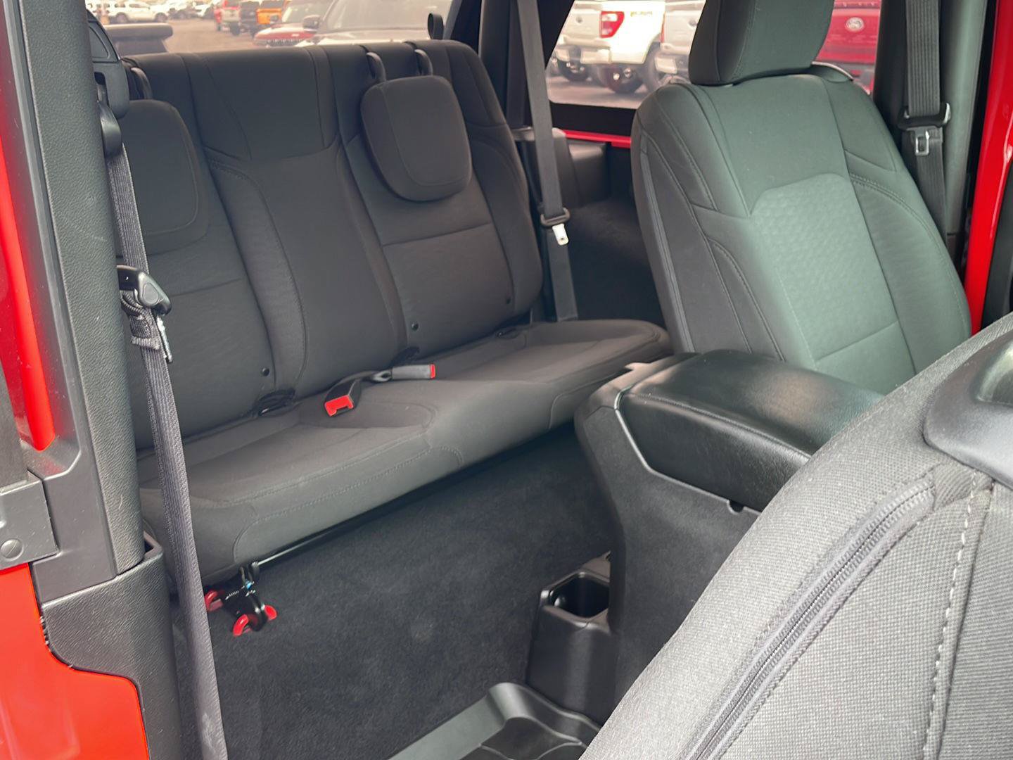 Used 2019 Jeep Wrangler Sport AWD/4WD image 27