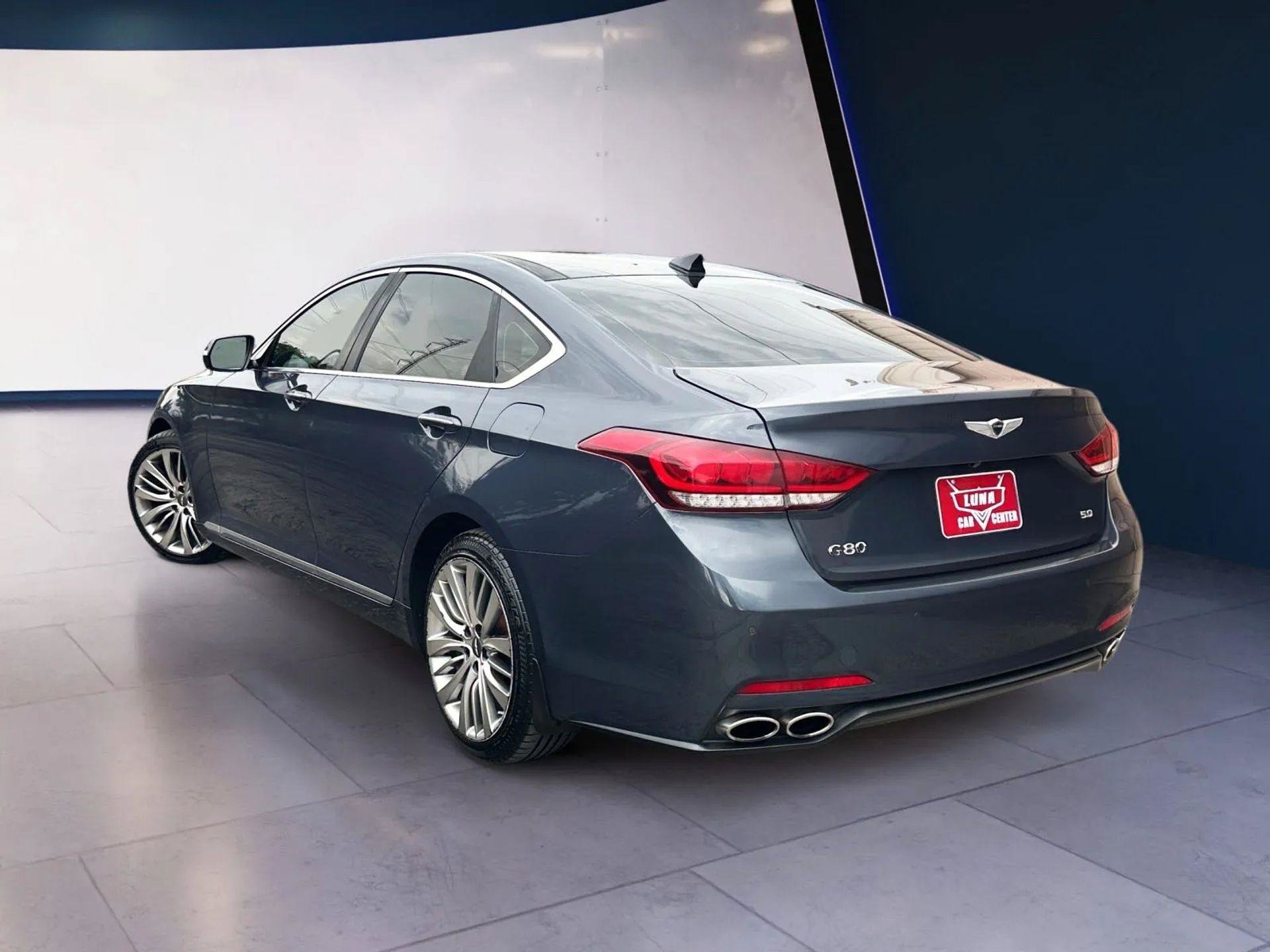 Used 2017 Genesis G80 5.0 Ultimate RWD image 3