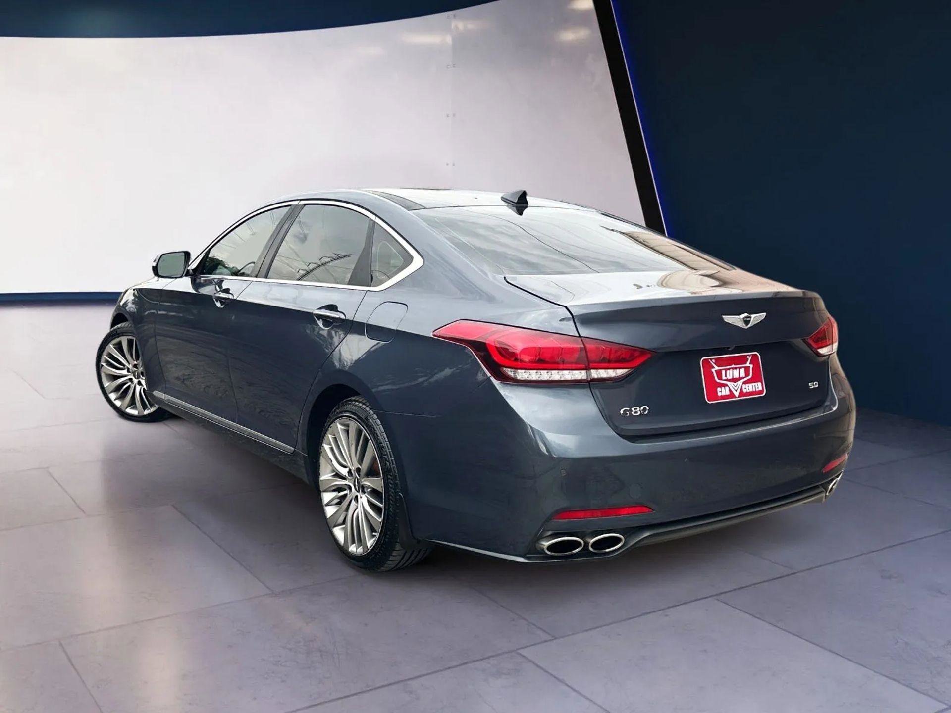 Used 2017 Genesis G80 5.0 Ultimate RWD image 3