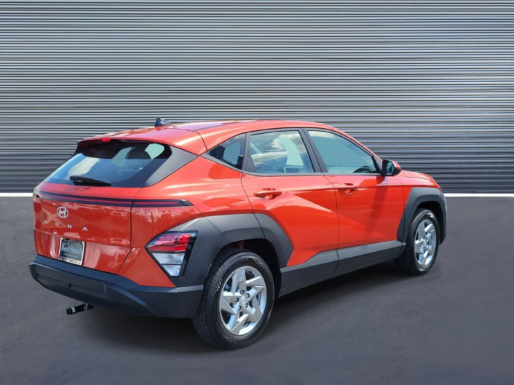 Used 2025 Hyundai Kona SE FWD image 3