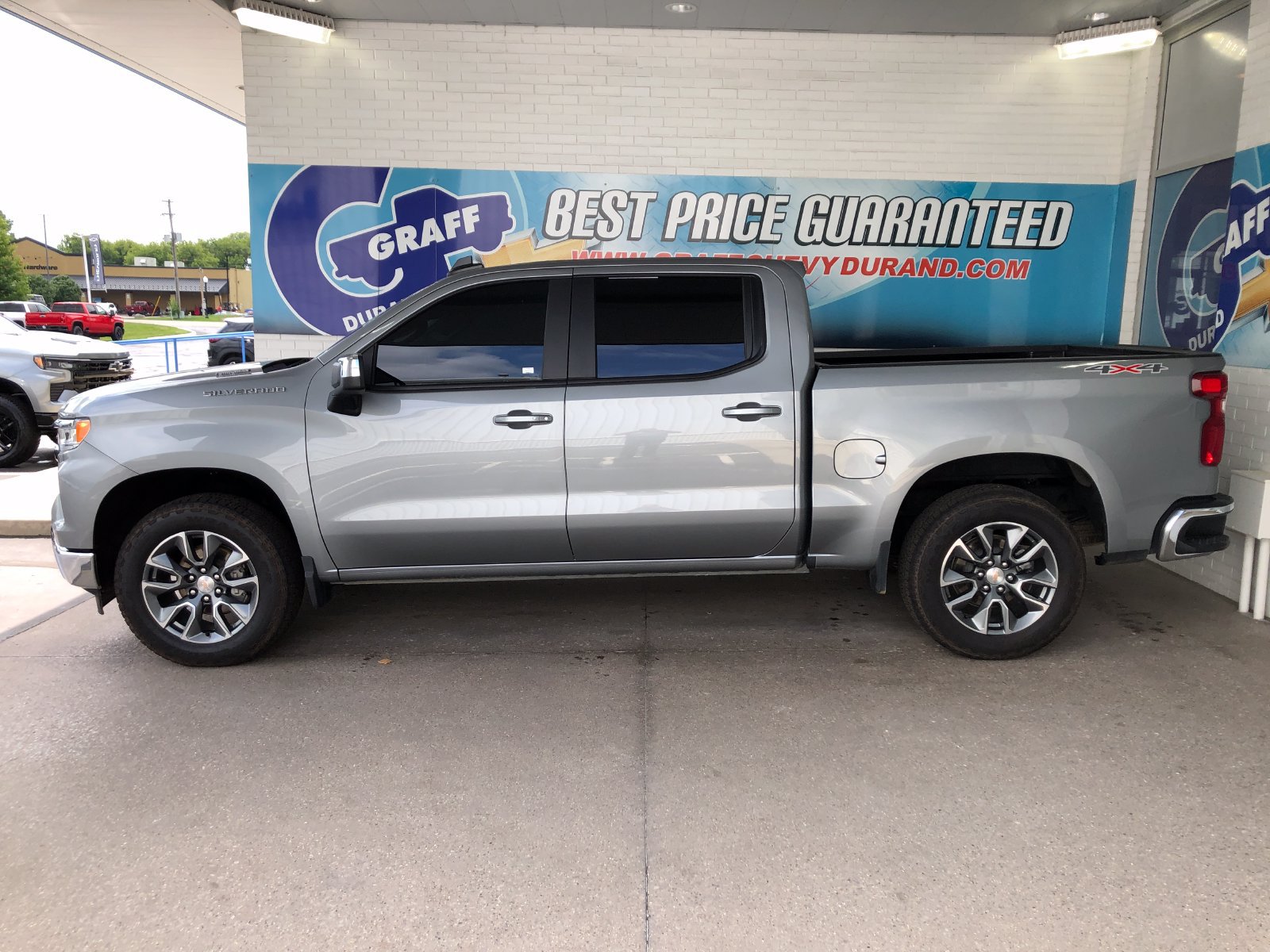 Used 2026 Chevrolet Silverado 1500 LT AWD/4WD image 5