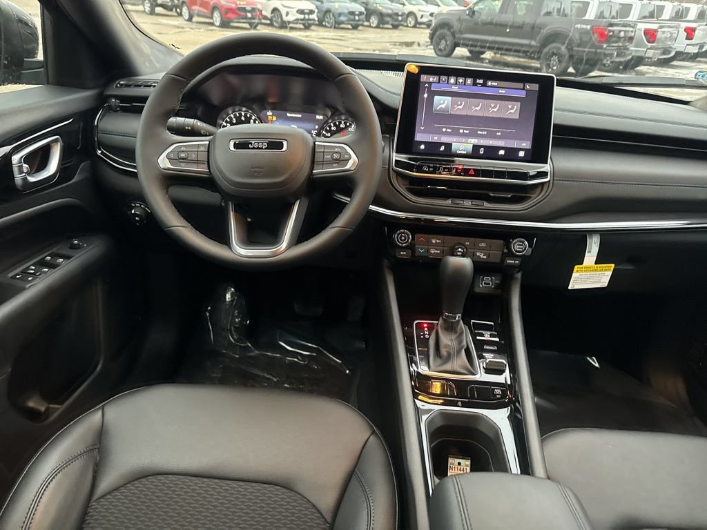 New 2026 Jeep Compass Latitude AWD/4WD image 6