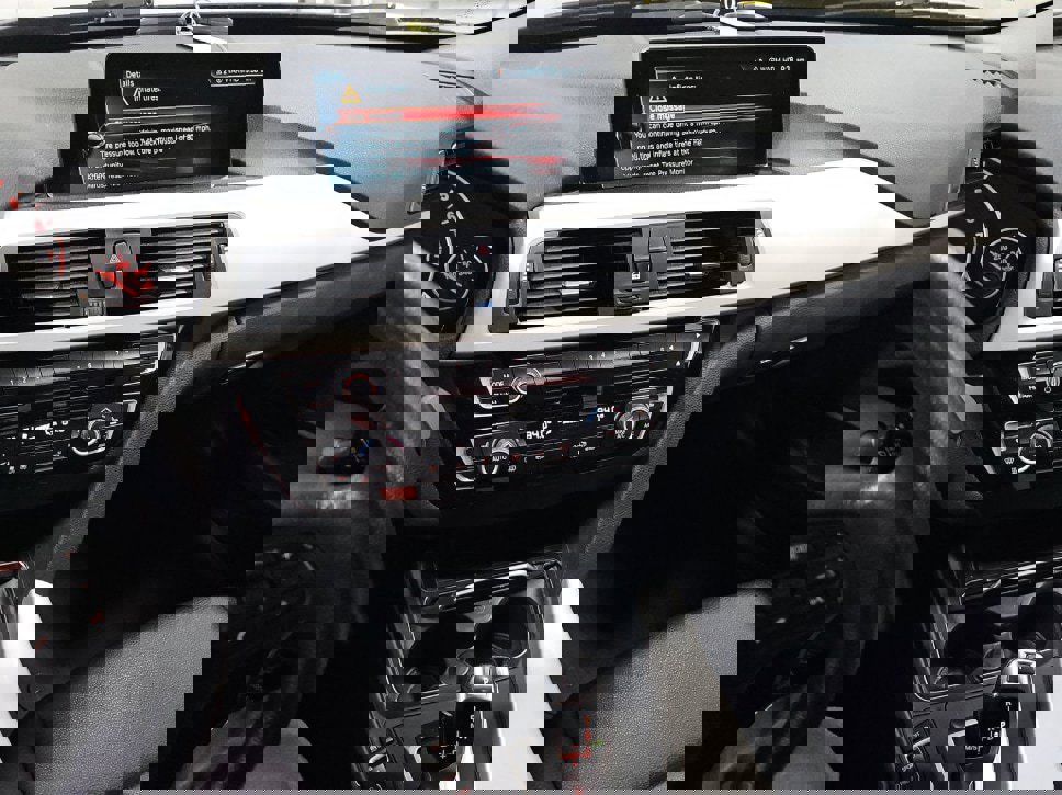 Used 2017 BMW 320i xDrive Sedan image 14